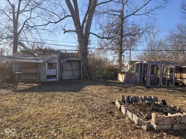 2005 Blue Ridge DR, Terre Haute, IN 47802