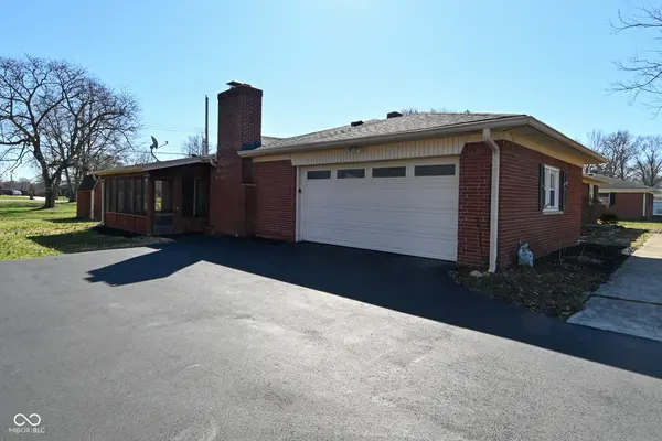 6347 E Breamore RD, Indianapolis, IN 46220
