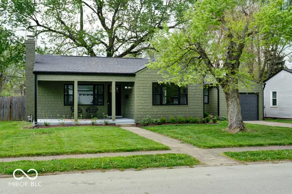 12 Lincoln DR, Brownsburg, IN 46112