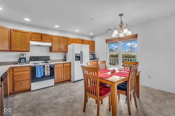 865 W Palomino PL, Bargersville, IN 46106