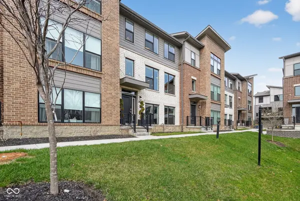 11571 Huffington ST, Carmel, IN 46032