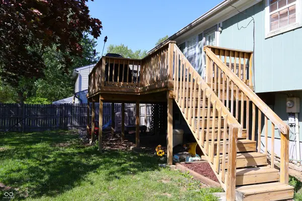11309 Hartford LN, Fishers, IN 46038