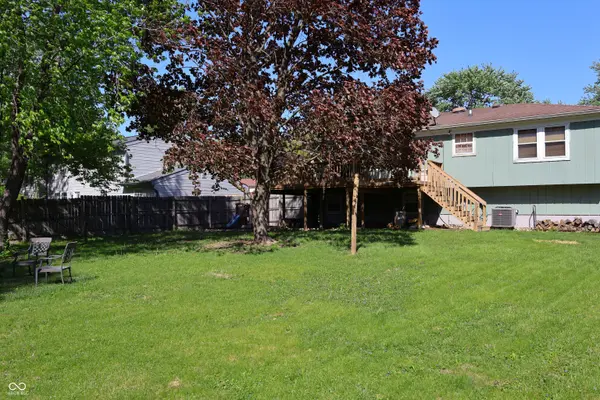 11309 Hartford LN, Fishers, IN 46038