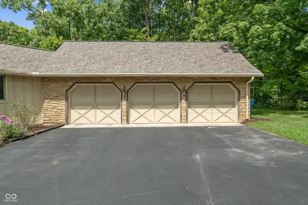 35 Spring DR, Zionsville, IN 46077