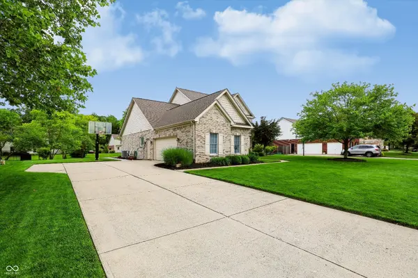 4534 Sunflower CT, Zionsville, IN 46077