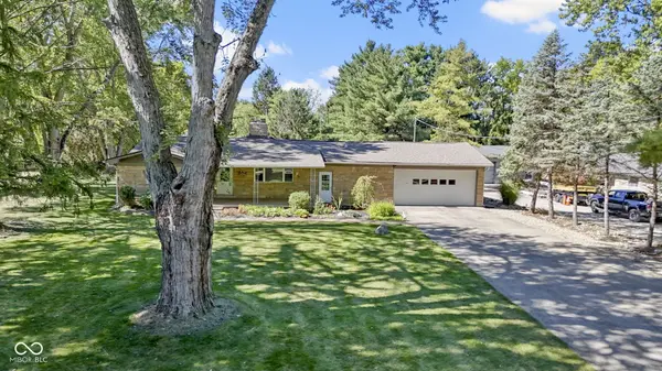 11994 Greenfield RD, Zionsville, IN 46077