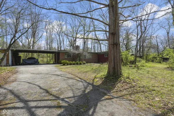 8275 Red Bud LN, Indianapolis, IN 46256