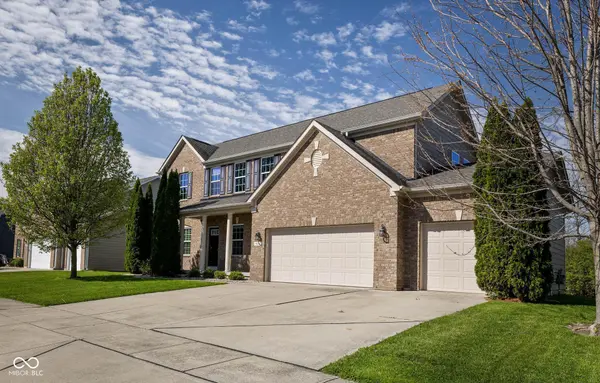 5828 Sunnyvalle DR, Bargersville, IN 46106