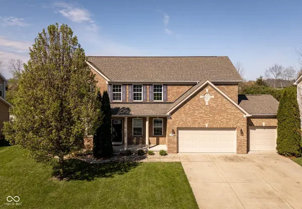 5828 Sunnyvalle DR, Bargersville, IN 46106