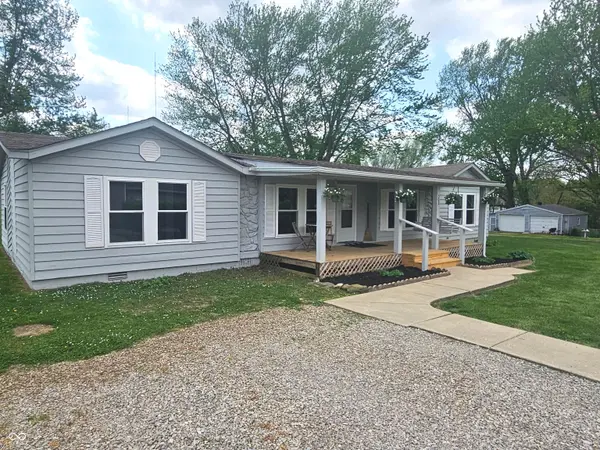503 E Park ST, Trafalgar, IN 46181