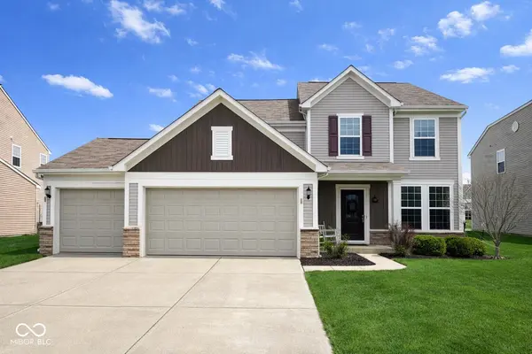 6638 Keepsake DR, Whitestown, IN 46075