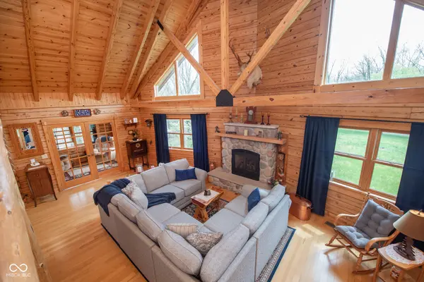 8647 N 1450 E, Royal Center, IN 46978