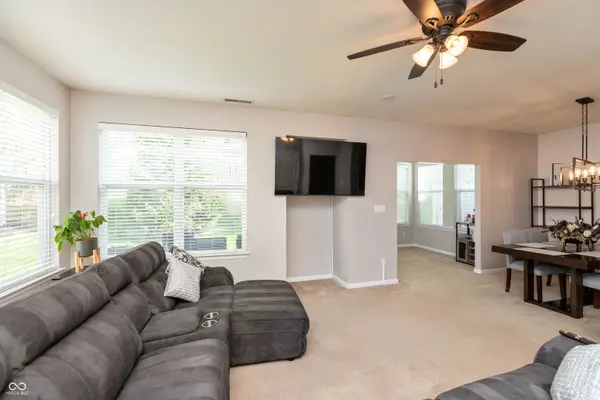 8346 Berrybush LN, Indianapolis, IN 46234
