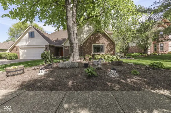 275 Adrienne DR, Greenwood, IN 46142