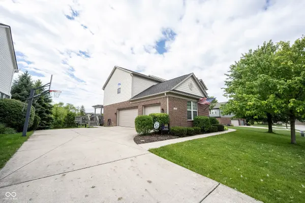 9245 Windrift WAY, Zionsville, IN 46077