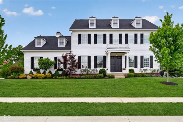 628 Woodbury Hill DR, Westfield, IN 46074