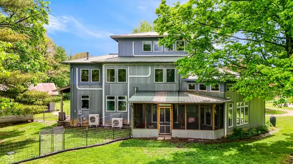 7070 S 650 W, Columbus, IN 47201