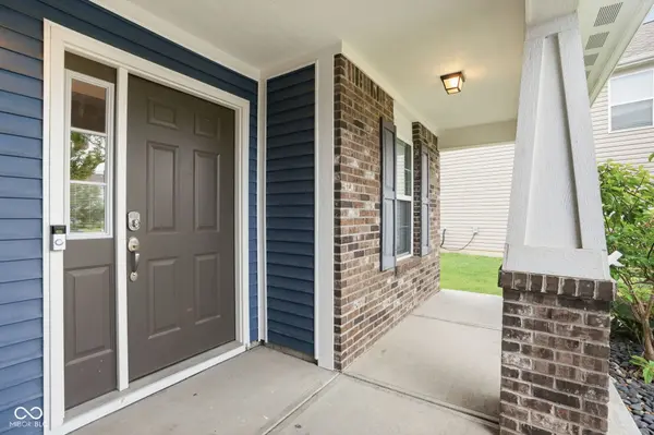 832 Snowberry RUN, Greenwood, IN 46143