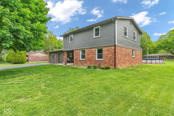 4851 Wycliff East DR, Indianapolis, IN 46221