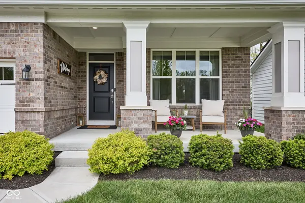 6021 Godello CIR, Zionsville, IN 46077