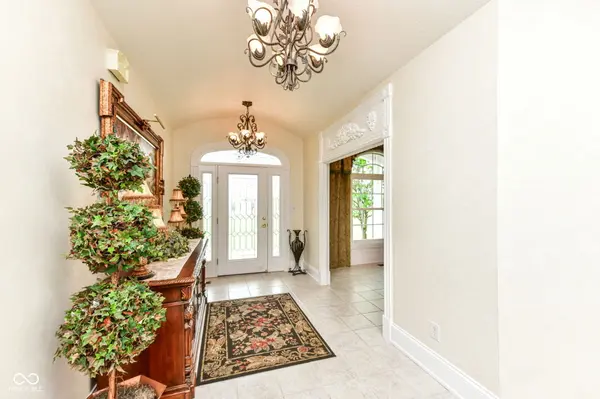 5264 E Rocklane RD, Greenwood, IN 46143