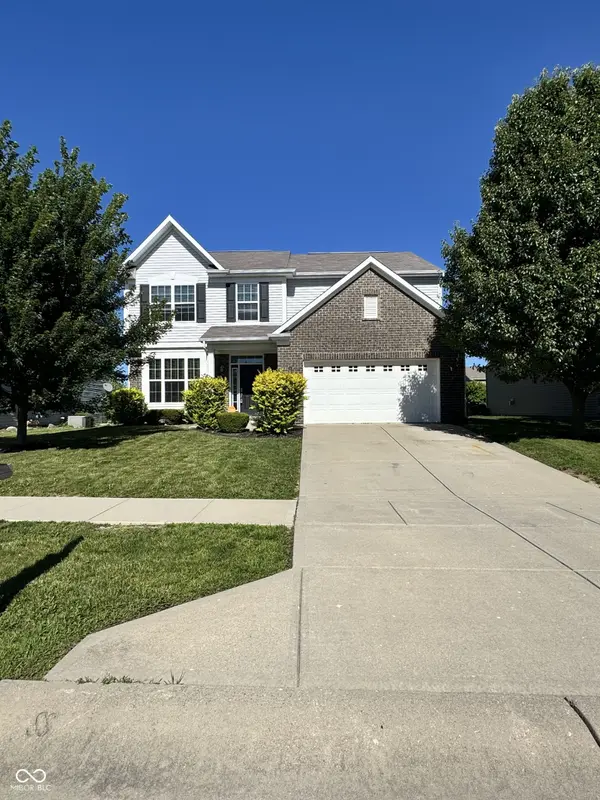 2673 Night Hawk RD, Greenwood, IN 46143