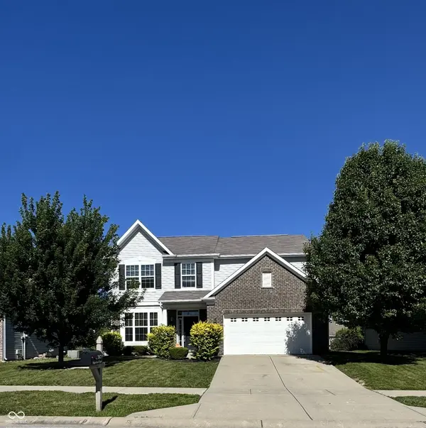 2673 Night Hawk RD, Greenwood, IN 46143