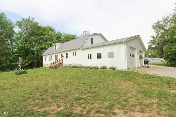 6430 E Private Rd 800 N, North Vernon, IN 47265