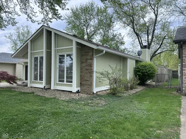 3920 Peppertree LN, Columbus, IN 47203