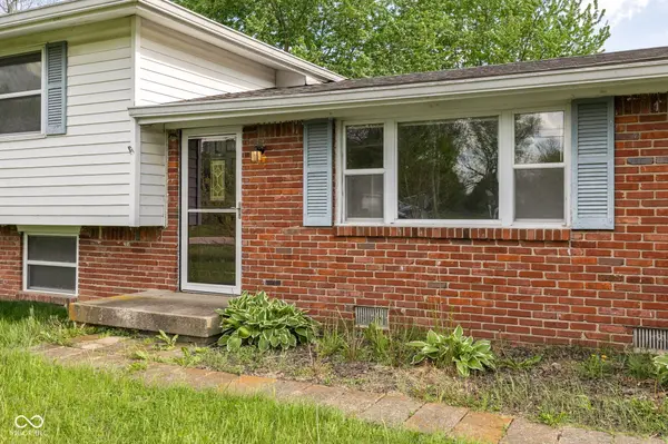 8233 E Thompson RD, Indianapolis, IN 46239