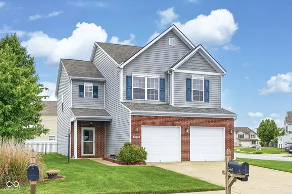 2462 Middle View DR, Columbus, IN 47201