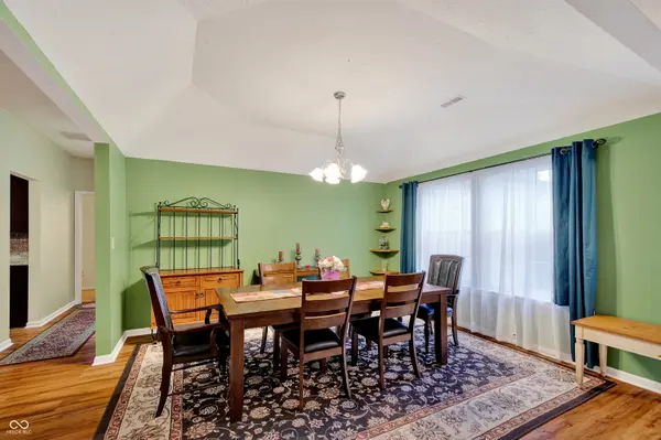 16863 Peach LN, Noblesville, IN 46062