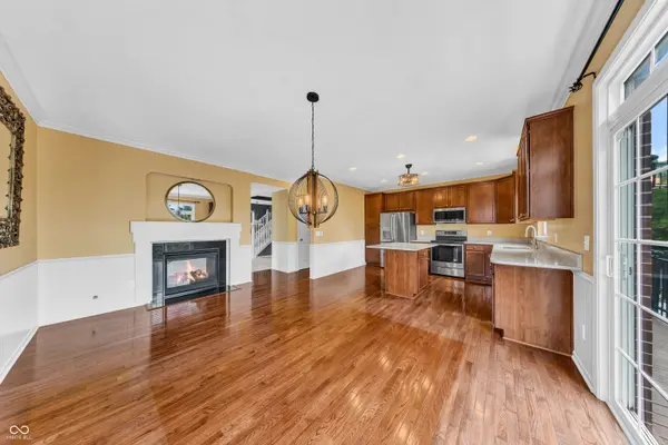 8233 Dan Allen DR, Fishers, IN 46038