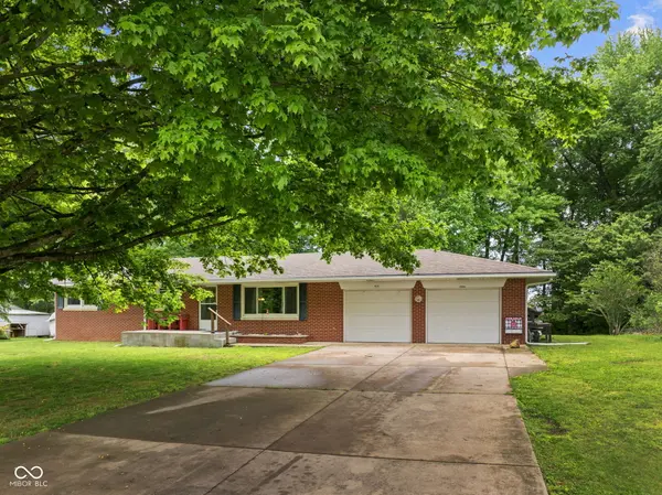 403 N Lafayette ST, Cloverdale, IN 46120