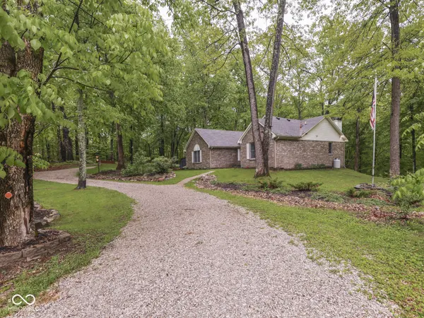 79 S Olive Church RD, Paragon, IN 46166
