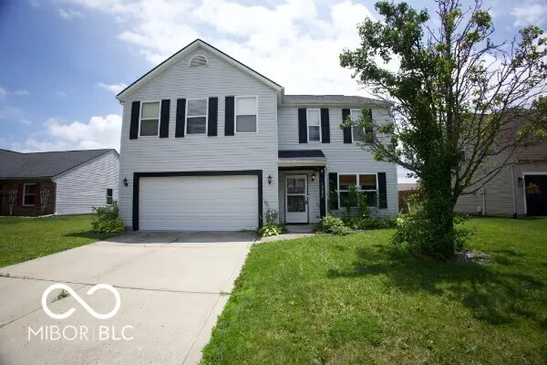 18878 Pilot Mills DR, Noblesville, IN 46062