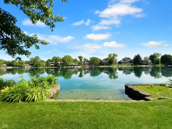3810 Lakeside DR, Columbus, IN 47203