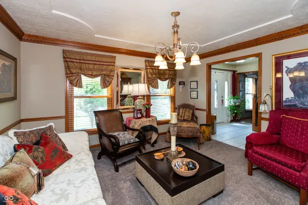 1157 Texarkana DR, Indianapolis, IN 46231
