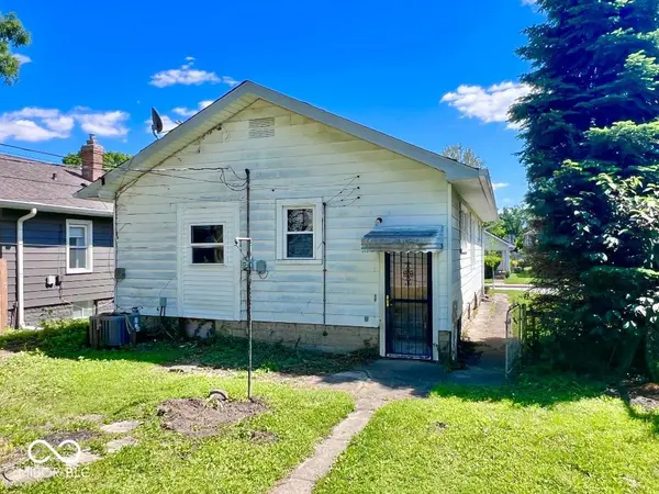5222 E Saint Clair ST, Indianapolis, IN 46219