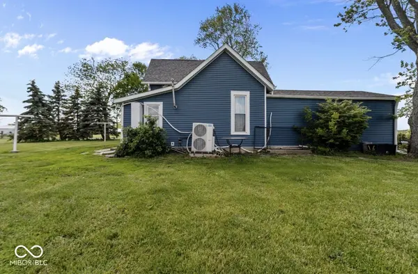 10460 S 400 E, Markleville, IN 46056