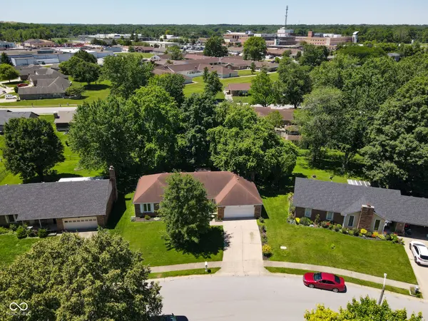 262 Raintree DR, Danville, IN 46122