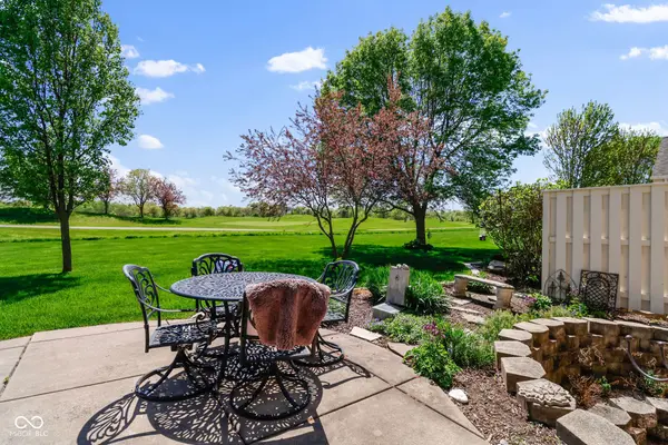 1029 Sterling CT, Crown Point, IN 46307