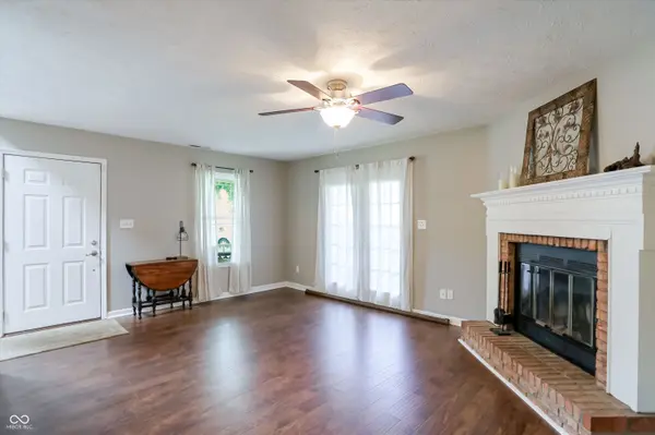 11233 Bayridge CIR E, Indianapolis, IN 46236