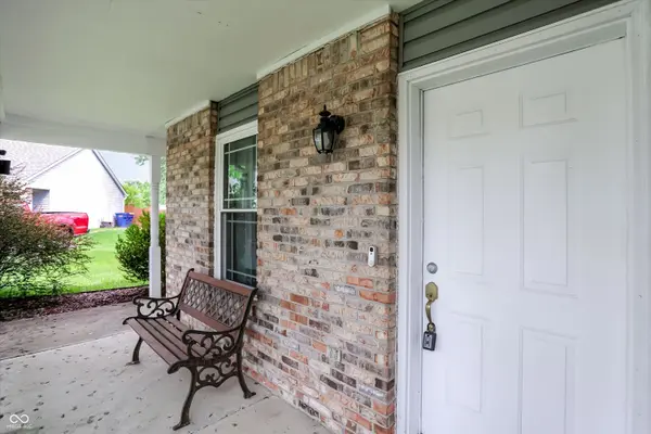 11233 Bayridge CIR E, Indianapolis, IN 46236