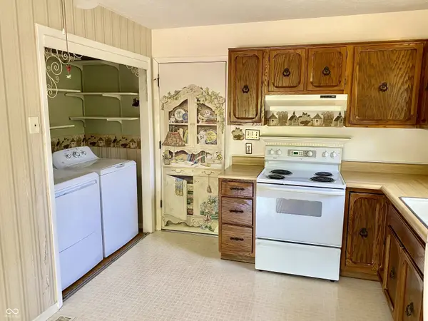 7749 Venetian WAY, Indianapolis, IN 46217