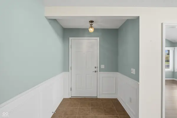 1067 Distinctive WAY, Greenfield, IN 46140