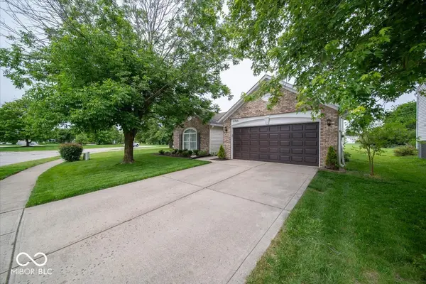 6766 Lexington CIR, Zionsville, IN 46077