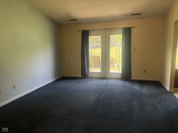 5048 Emmert DR, Indianapolis, IN 46221