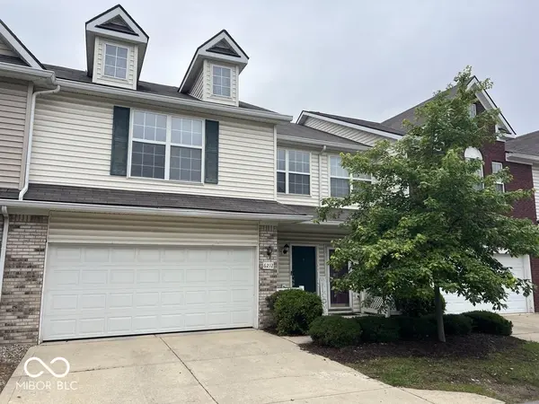 6212 Bishops Pond LN, Indianapolis, IN 46268