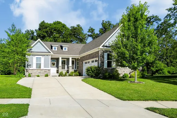 1736 Chateaux TRCE, Greenwood, IN 46143